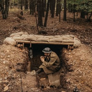 Building dugout survival shelter - Bushcraft log roof, sandbags | ww2 style