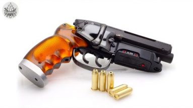 TOP 10 MOST ICONIC GUNS IN THE WORLD